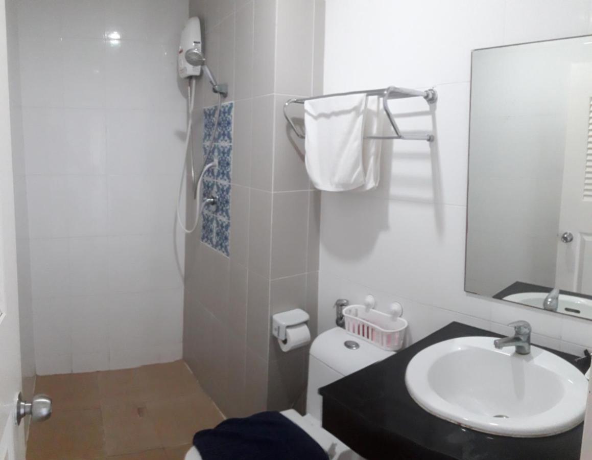 Red Sapphire 3* Patong