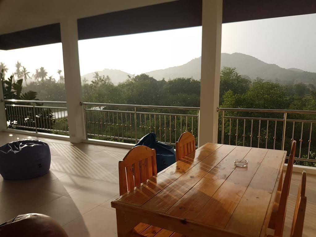 The Hillside 3* Pran Buri
