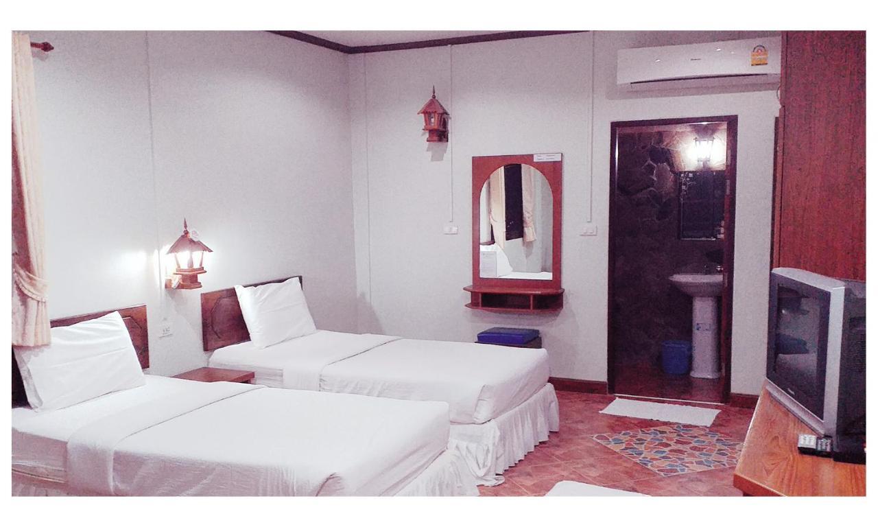 Tawan Hotel *