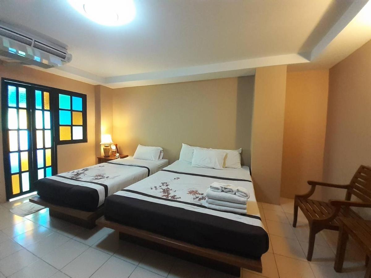 Hotel Bangkok Travel