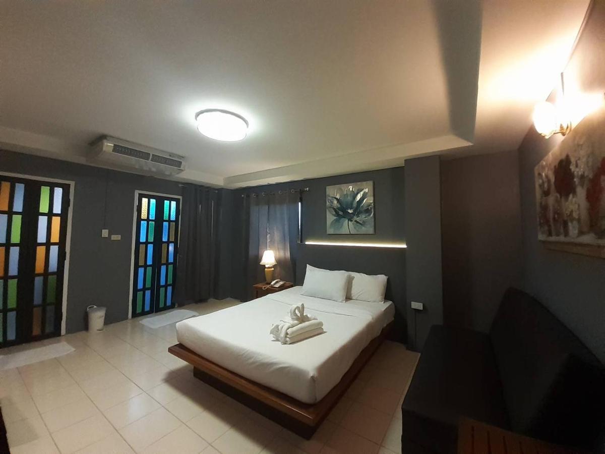 Bangkok Travel 3* Nonthaburi