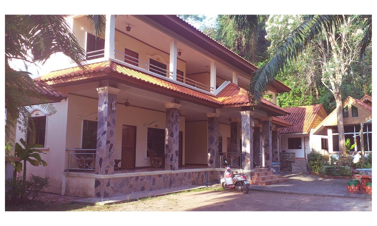 Tawan * Chumphon