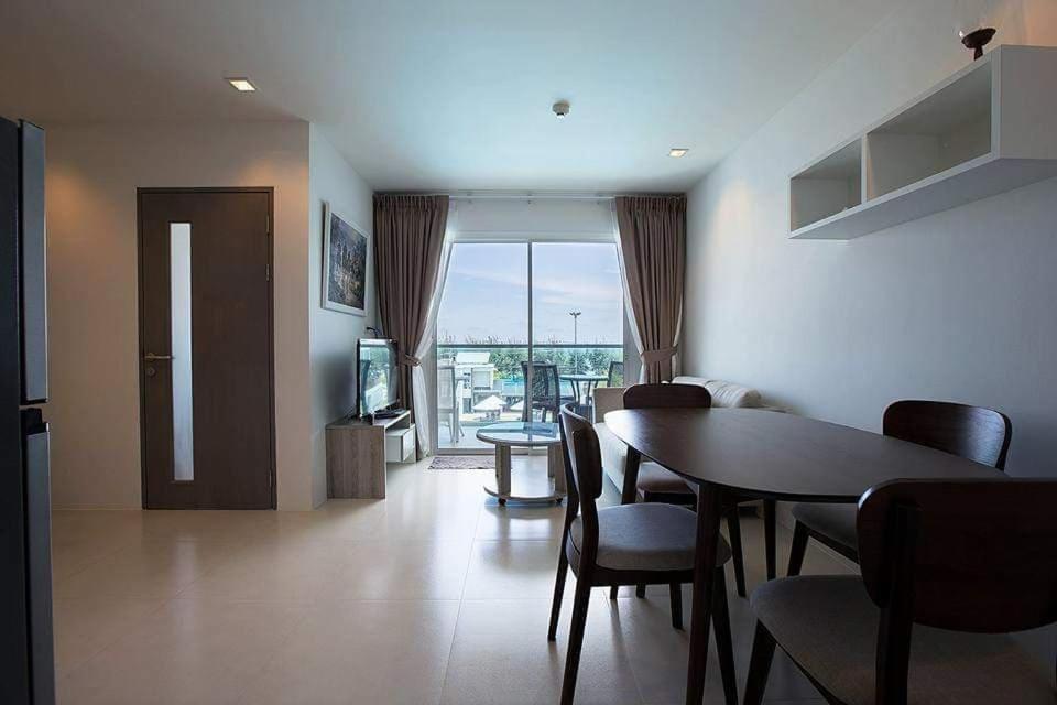 Grandblue Sea View *