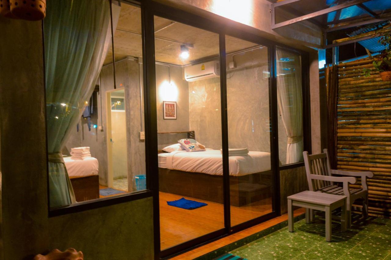 Baan Tubkaek