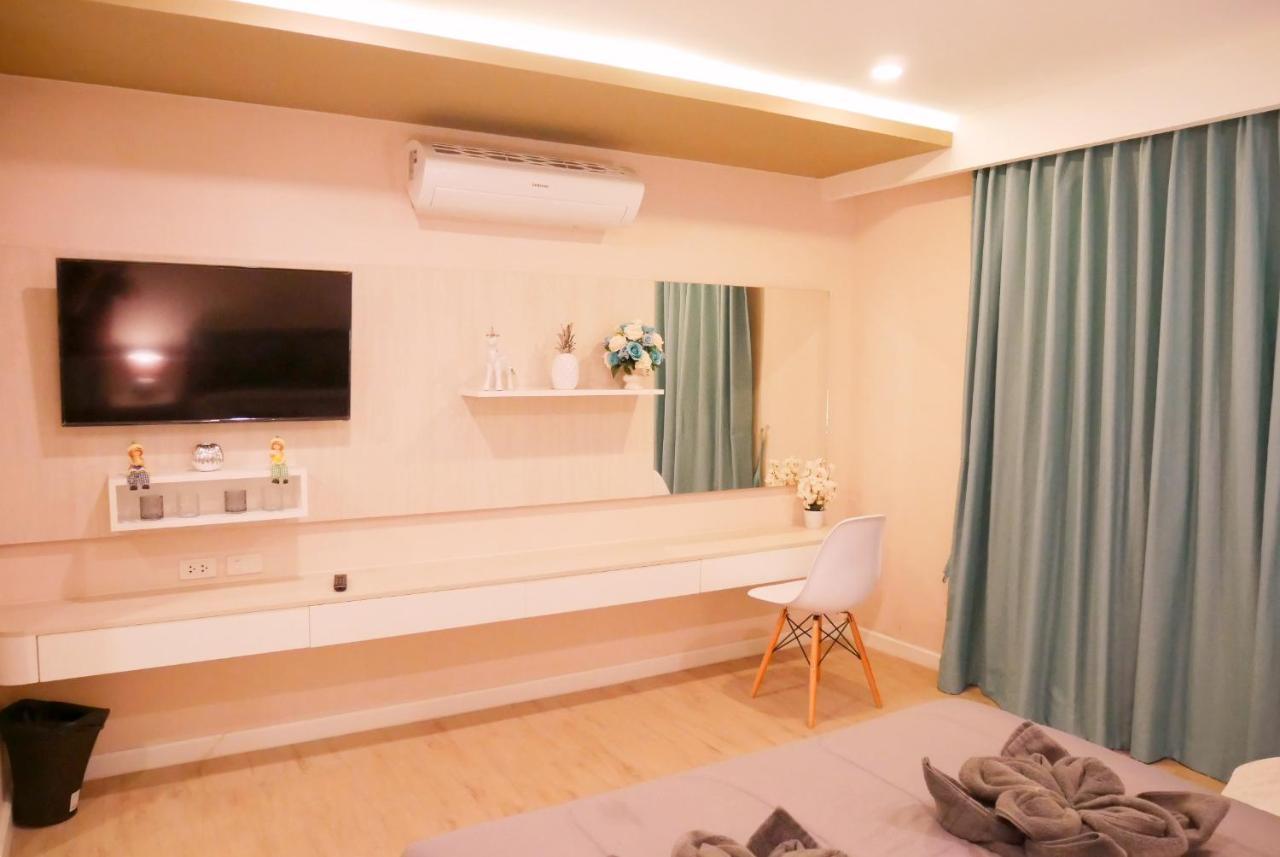 Seven Seas Pattaya & Sofa Bed *