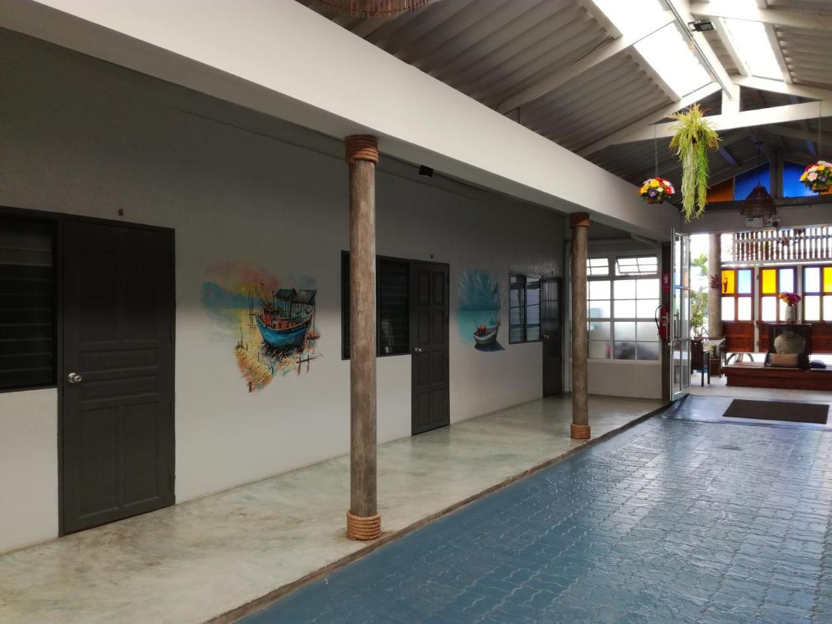 Sea House Hotel 3*