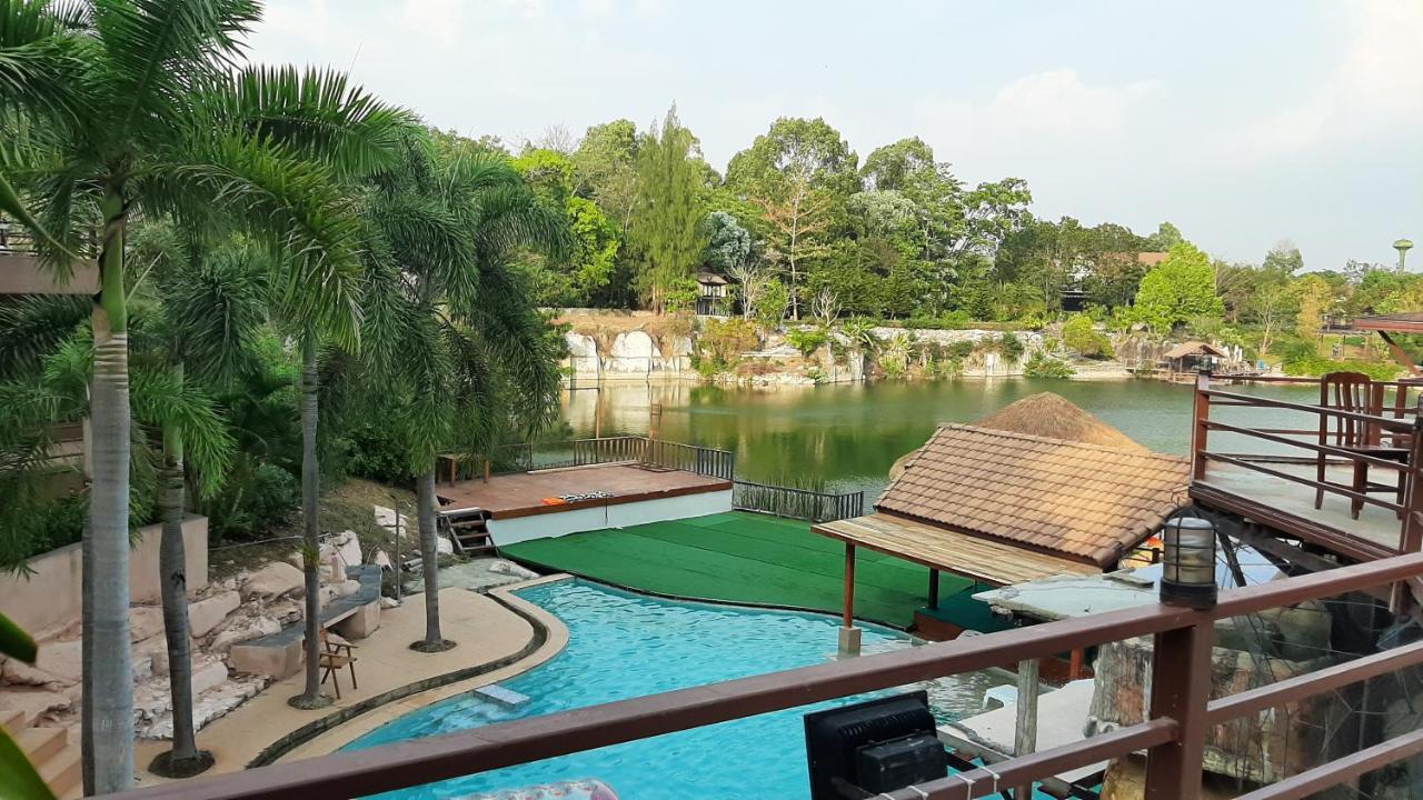 Resort Thanalagoon Pakchong