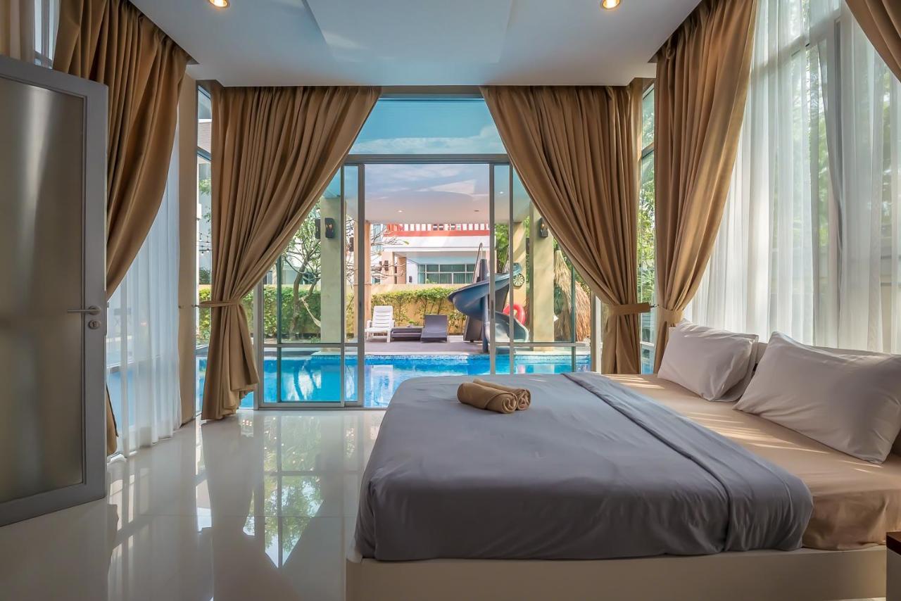 Jomtien Waree 8 - 6 Bedroom Pool Na Chom Thian
