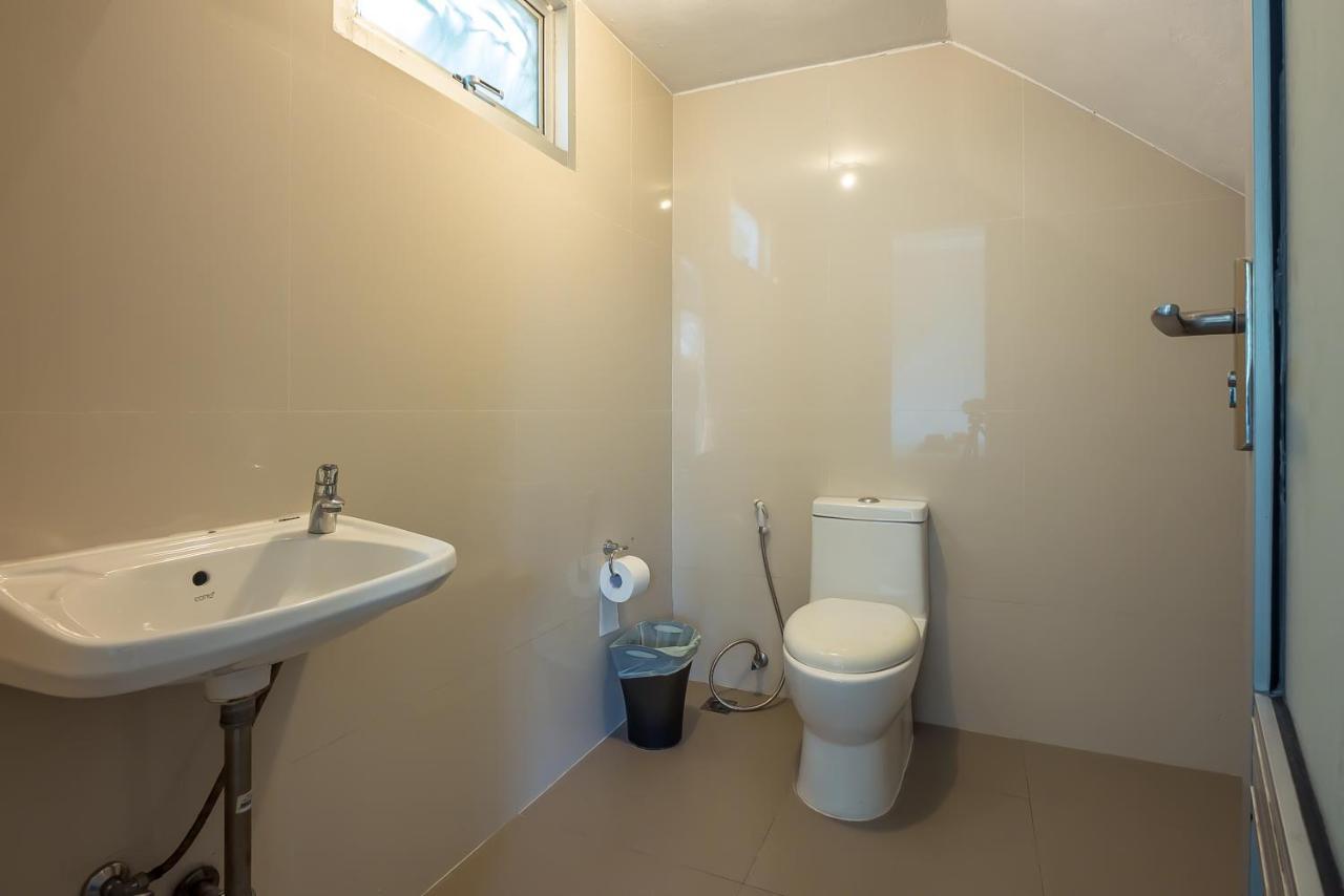 Jomtien Waree 8 - 6 Bedroom Pool * Na Chom Thian