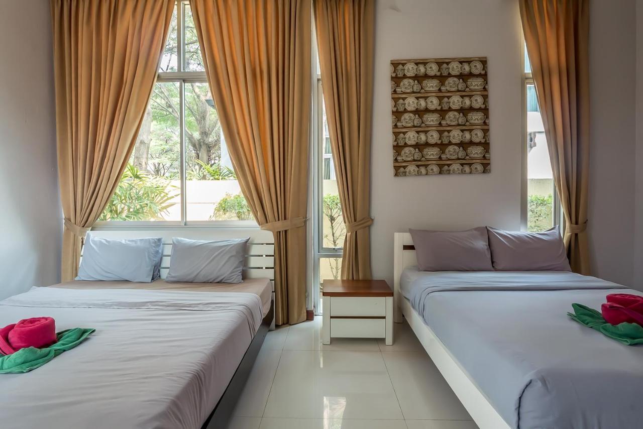 Jomtien Waree 8 - 6 Bedroom Pool *