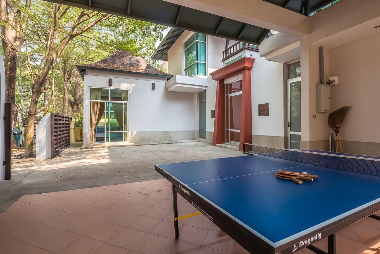 Jomtien Waree 8 - 6 Bedroom Pool
