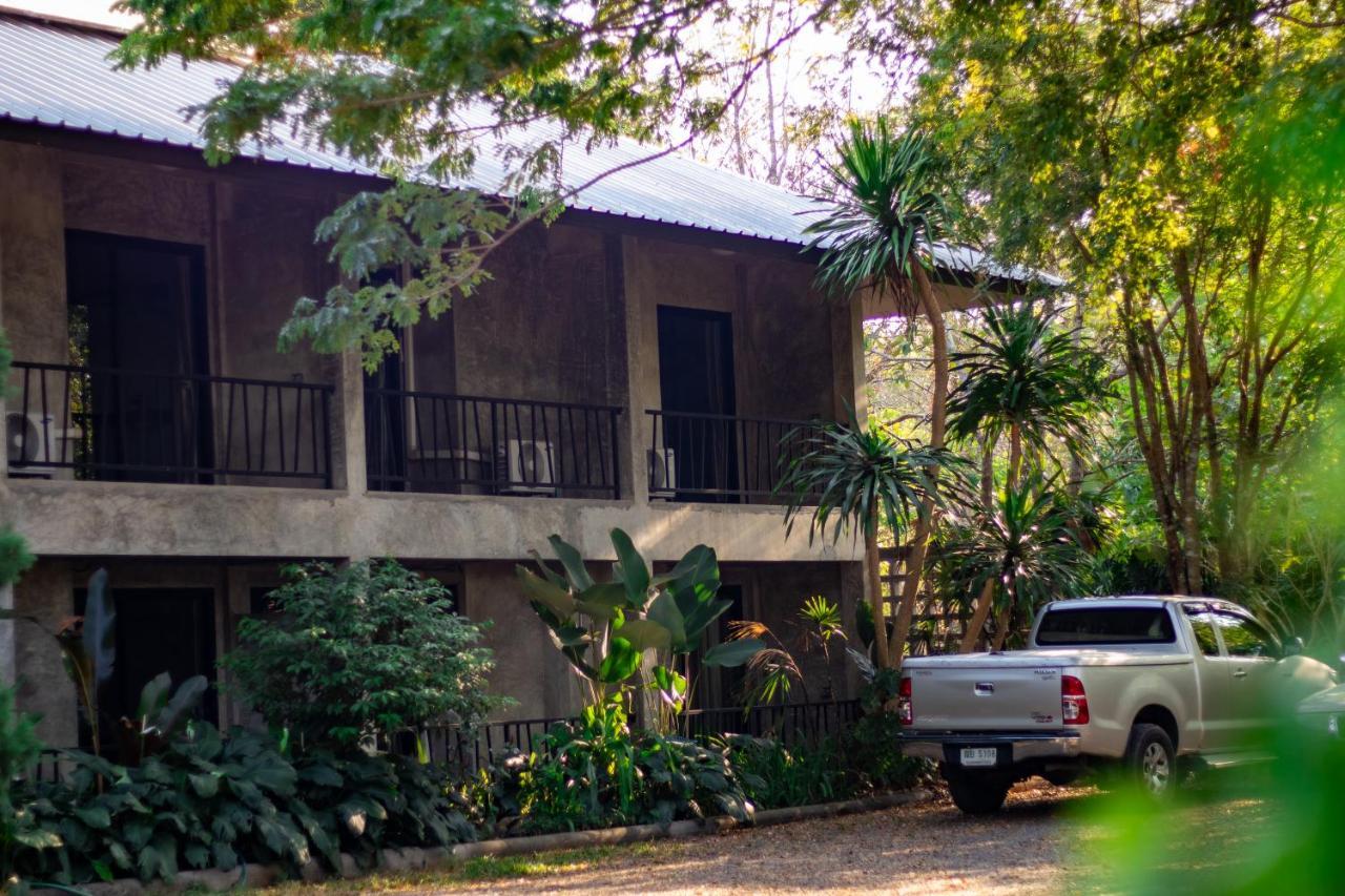 Resort Baan Suan Ramita