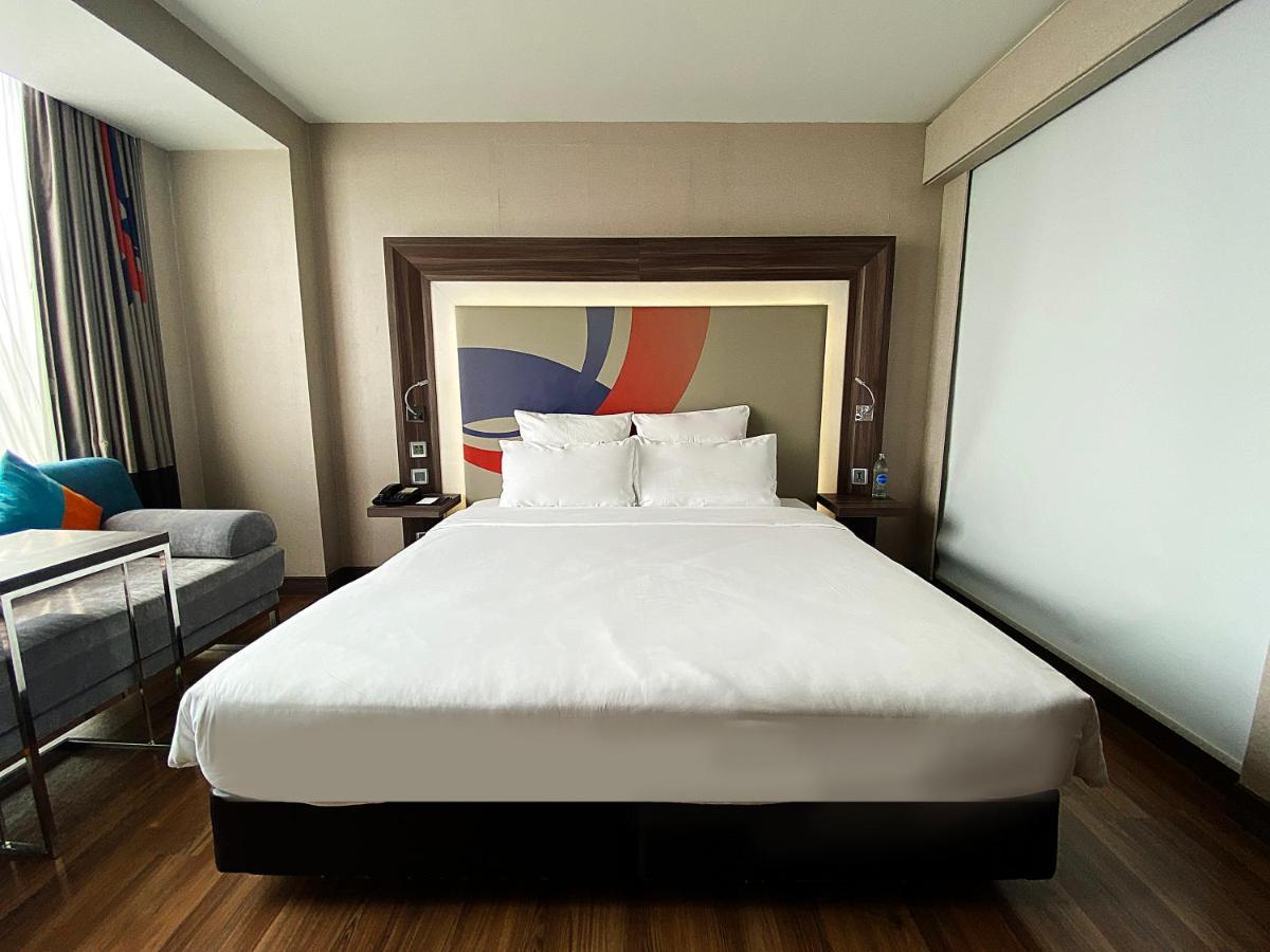 Novotel Bangkok Impact Hotel 4*