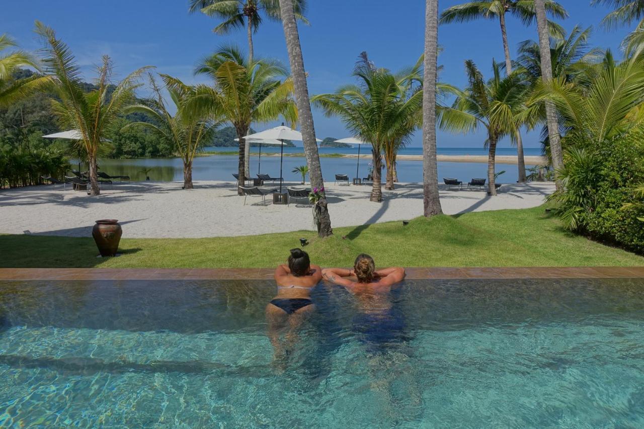 Laguna House Hotel *