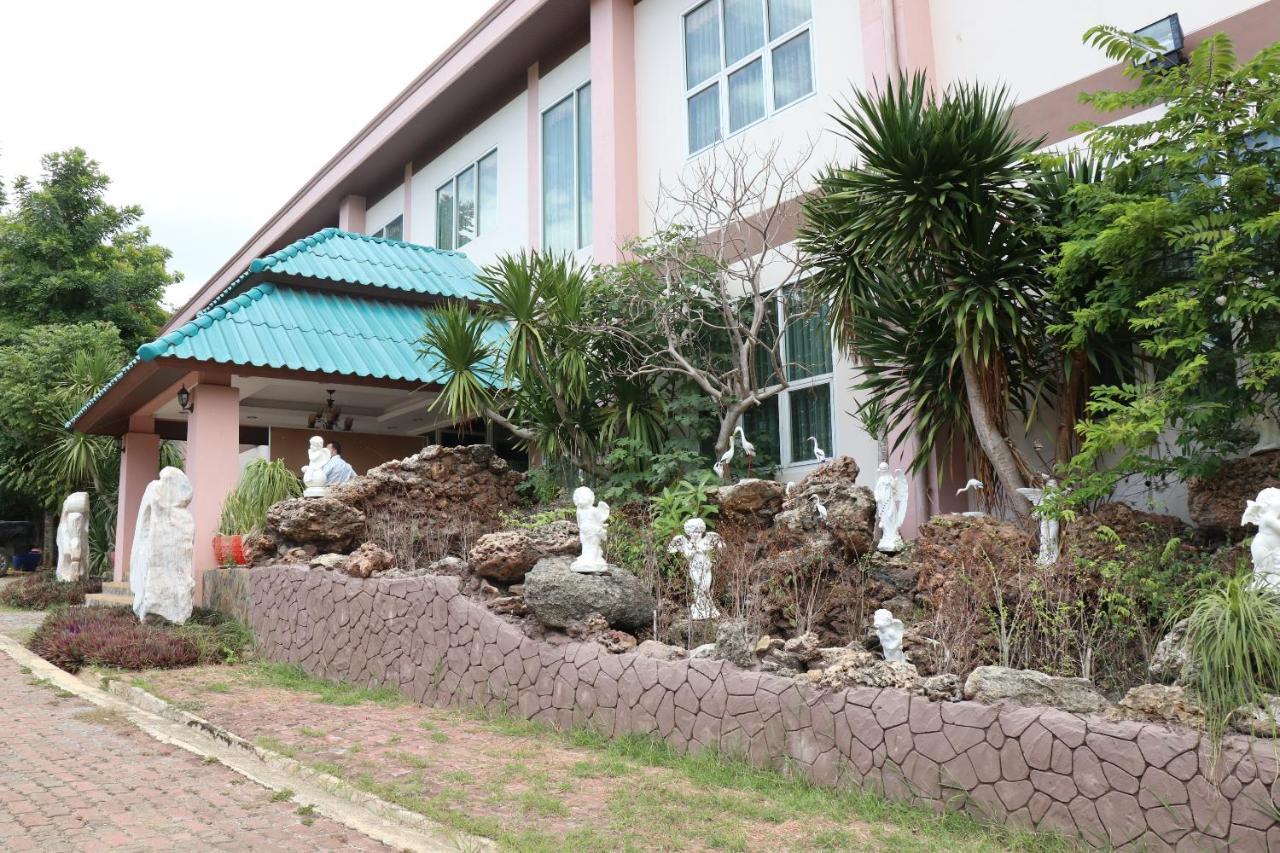 Phuranya Hotel 2*