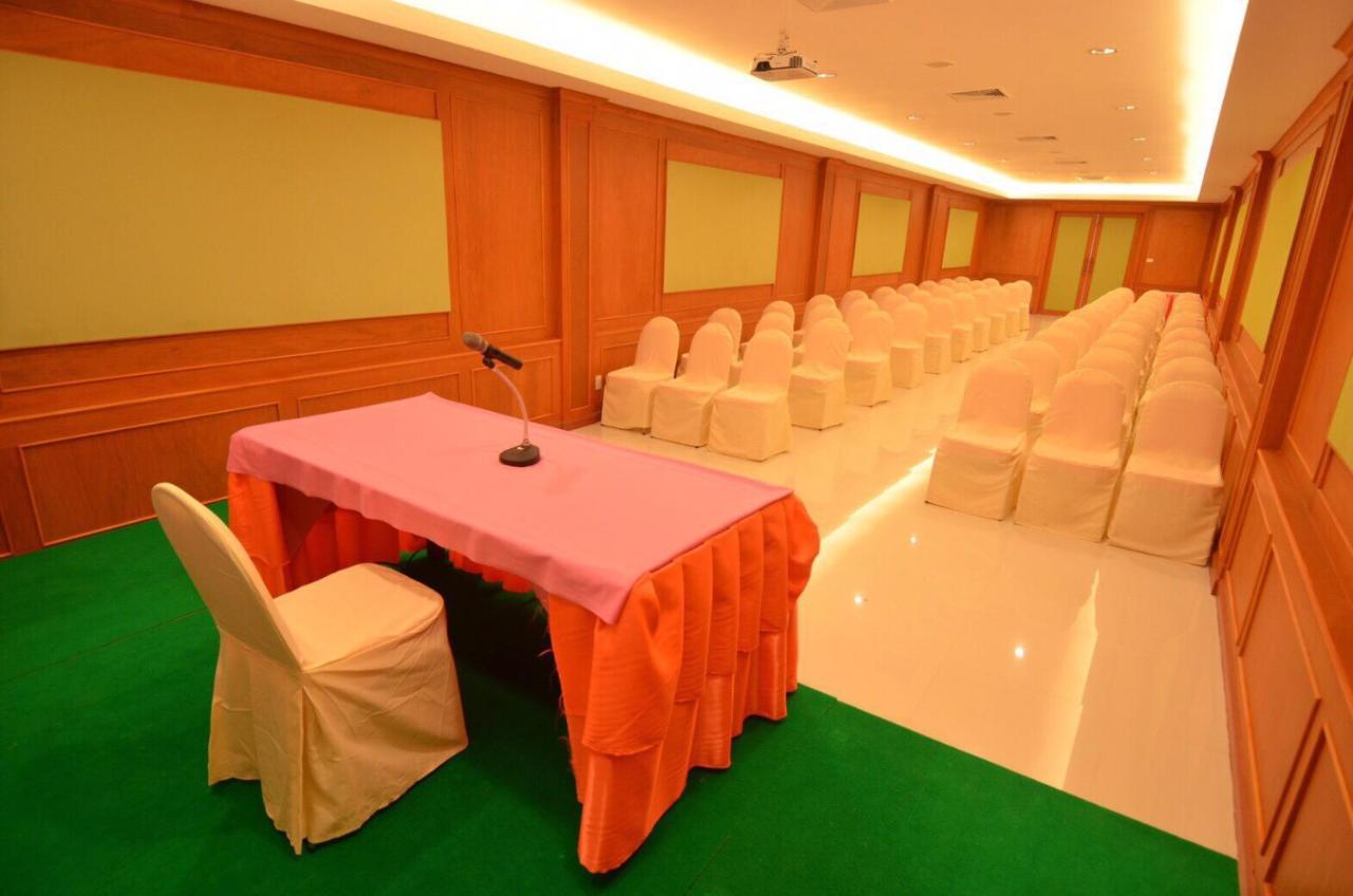 Hotel Phuranya 2*