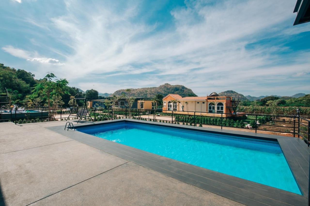 The X10 Private Pool & Khao Yai 3* Mu Si