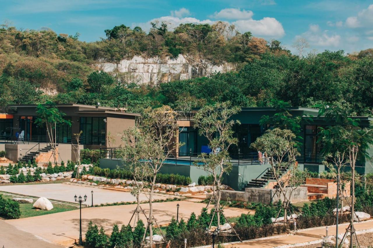 Resort The X10 Private Pool & Khao Yai Mu Si
