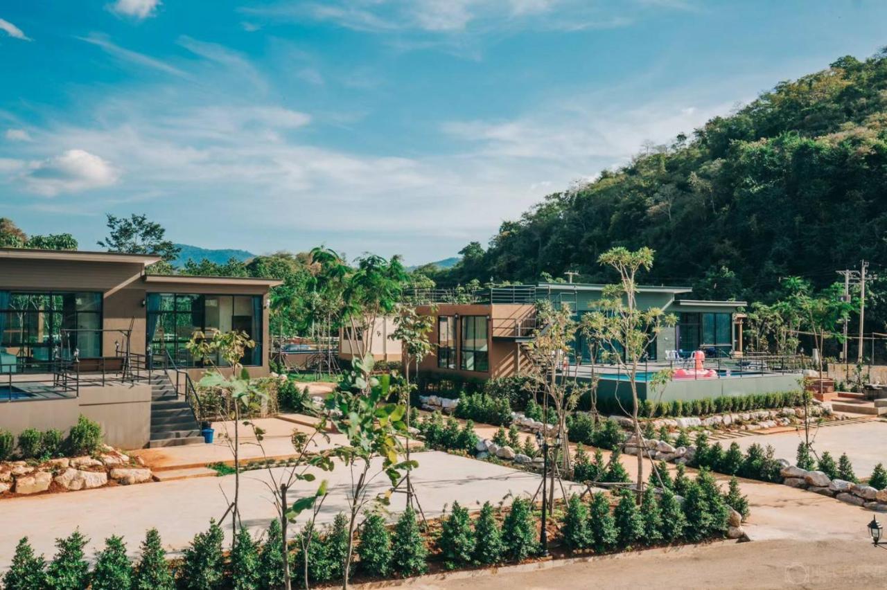 Resort The X10 Private Pool & Khao Yai Mu Si
