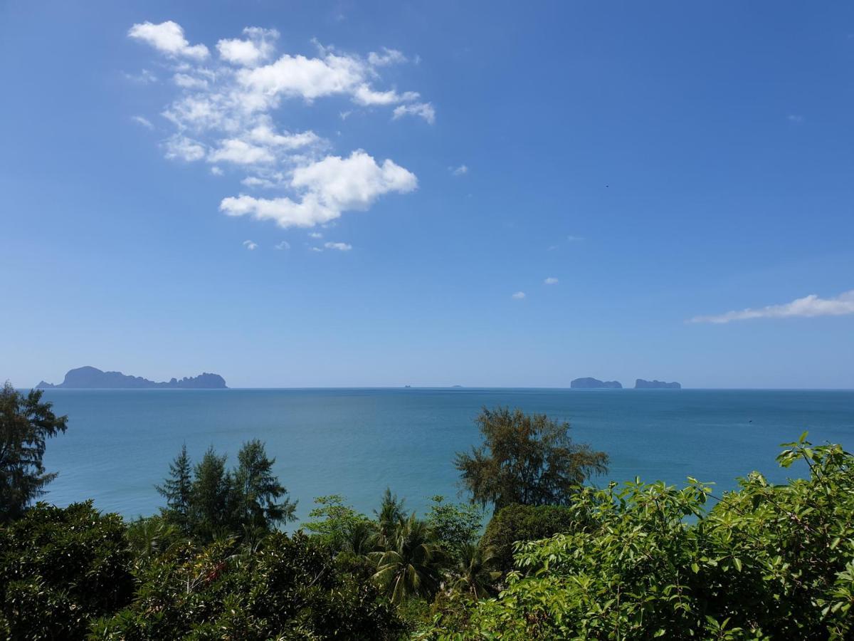 Cameron Island Resort 2*