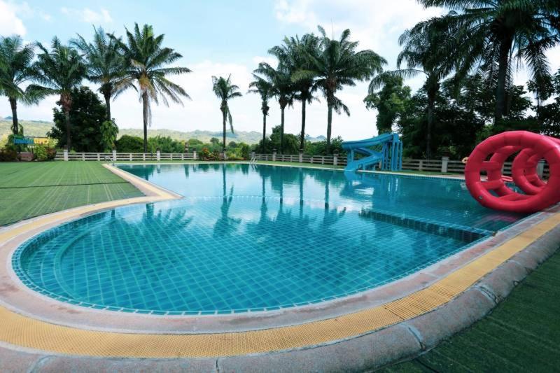 Heaven Kwai Resort 3*