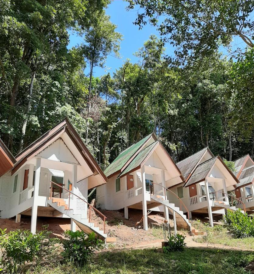 Cameron Island Resort 2*