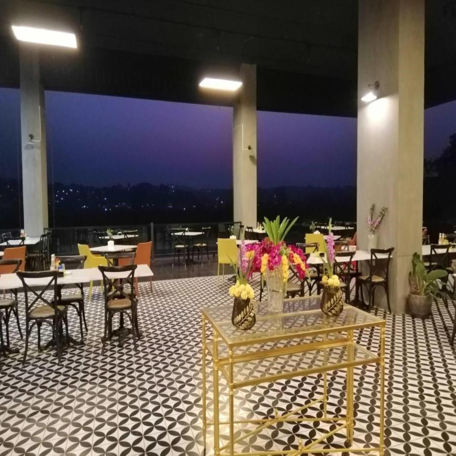 Chiangkhong Teak Garden Riverfront Onsen Hotel- Sha Extra 4* Chiang Khong