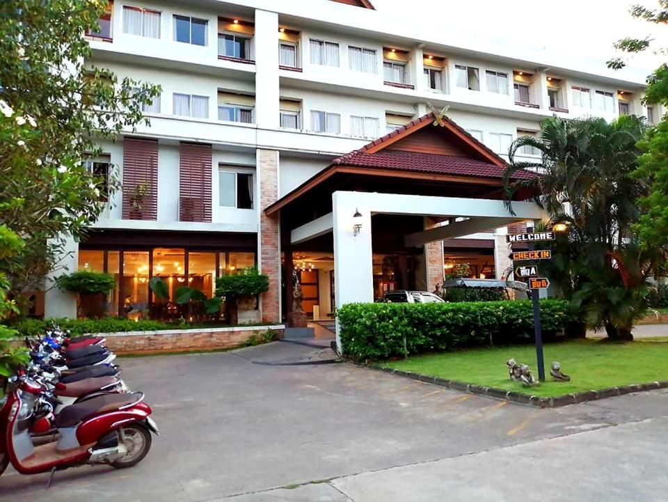 Hotel Nana Buri Chumphon
