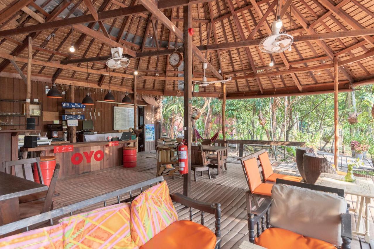 Oyo 693 Tree House