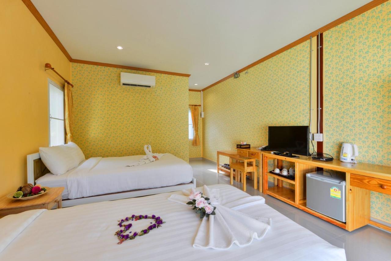 Resort Theerama Suan Phueng
