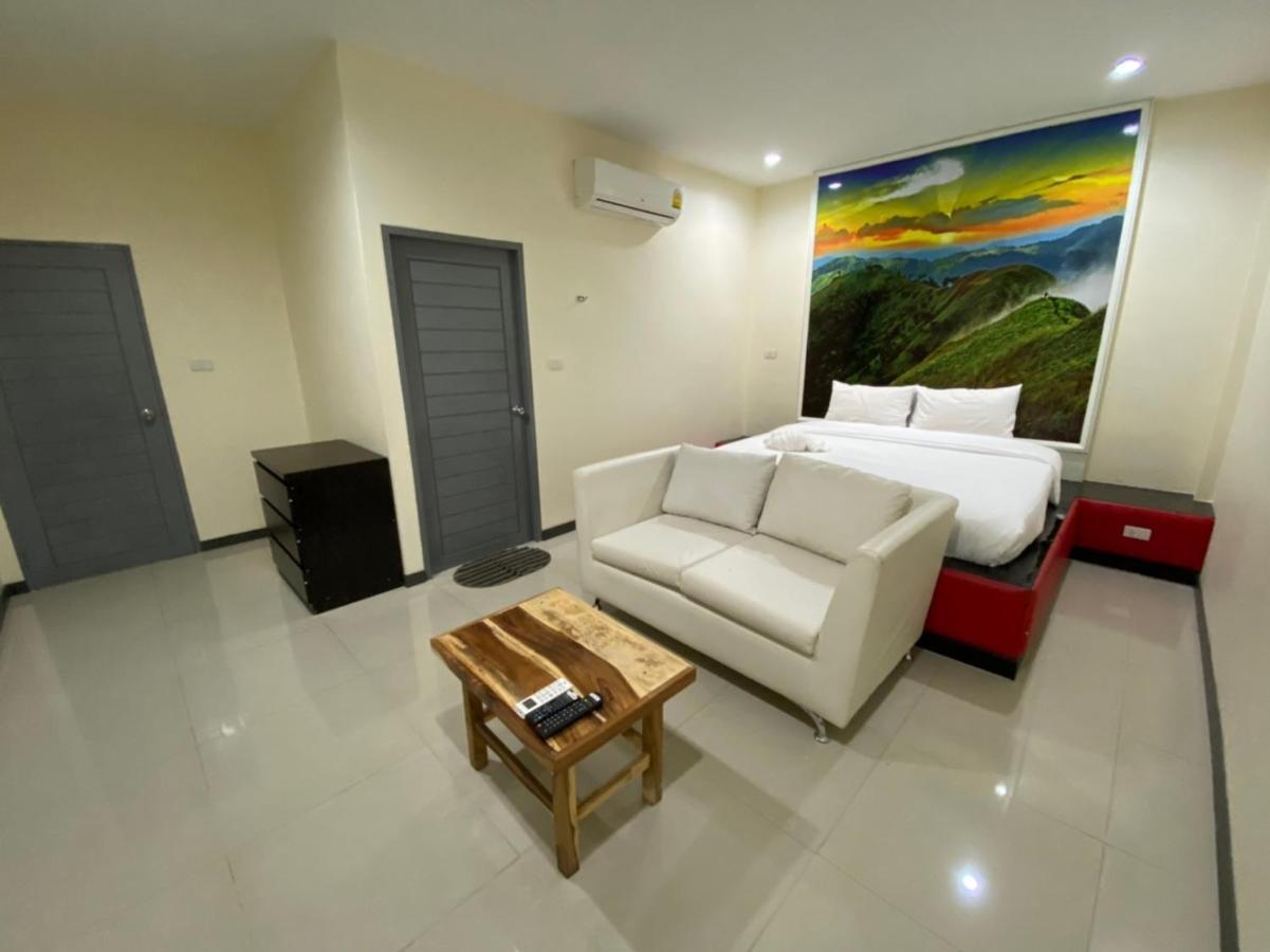 Checkinn Motel 2*