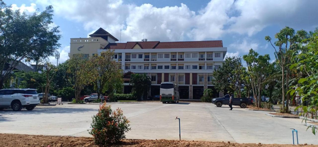 Hotel Nana Buri Chumphon