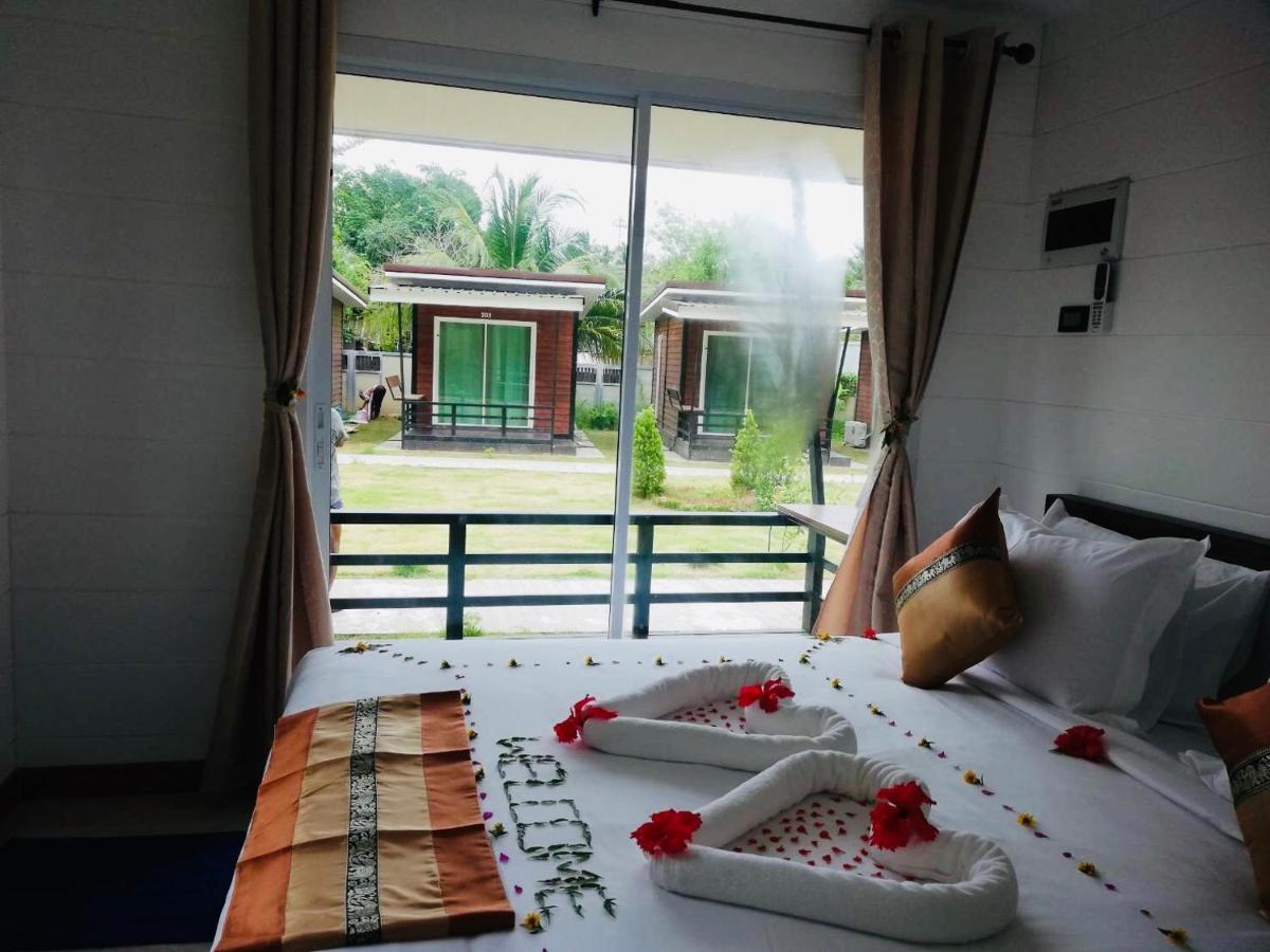 Phumiphat Koh Mook Resort Trang