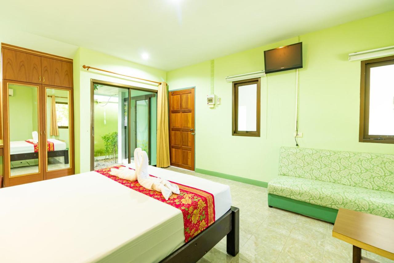 Khum Suk Resort