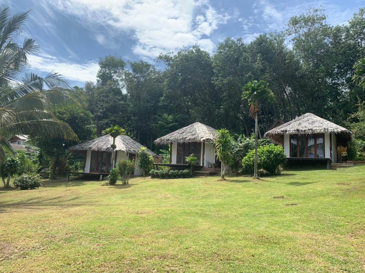Resort Inhale @ Hill Koh Mook