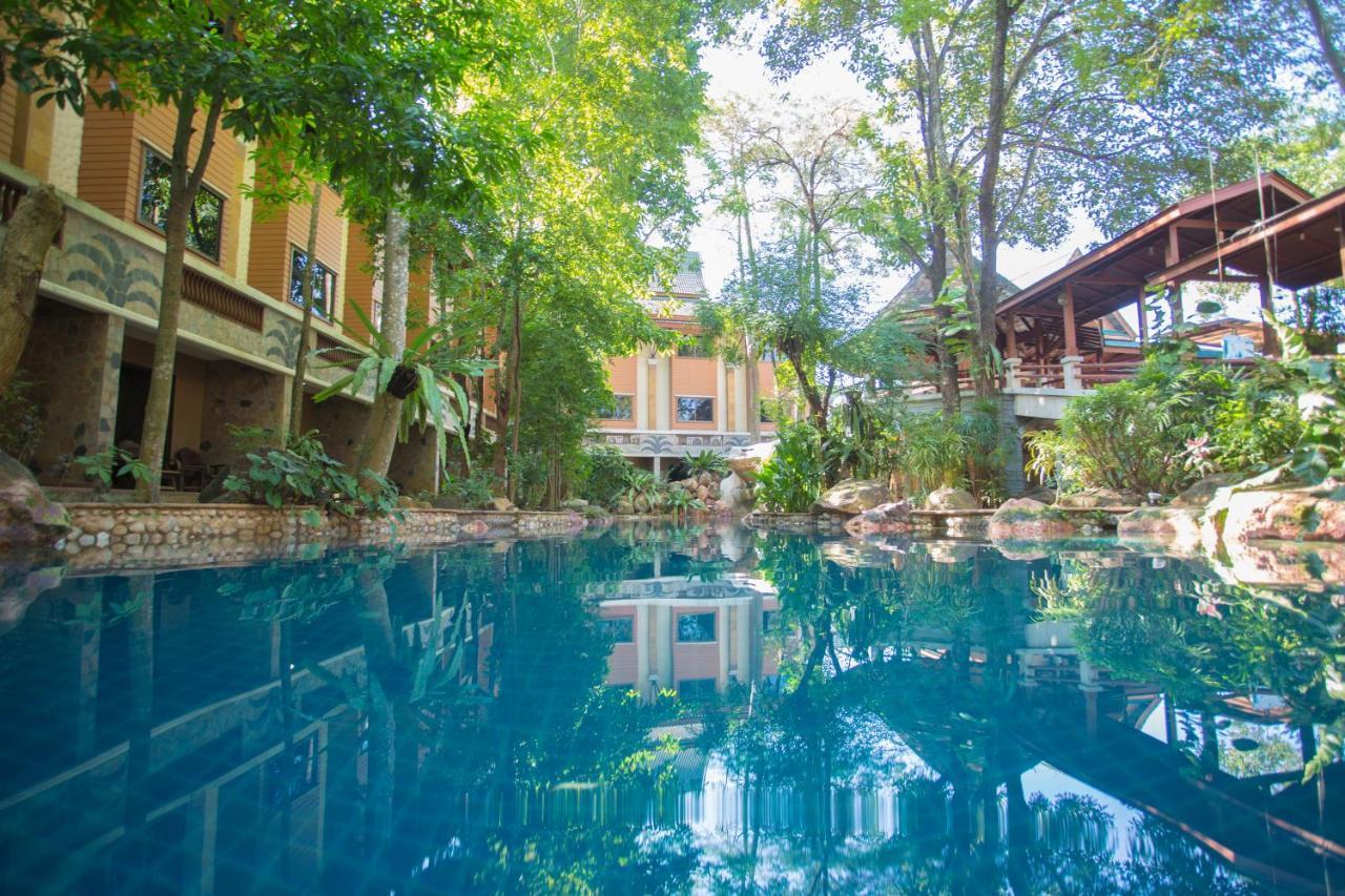 100 Islands & Hotel 3*