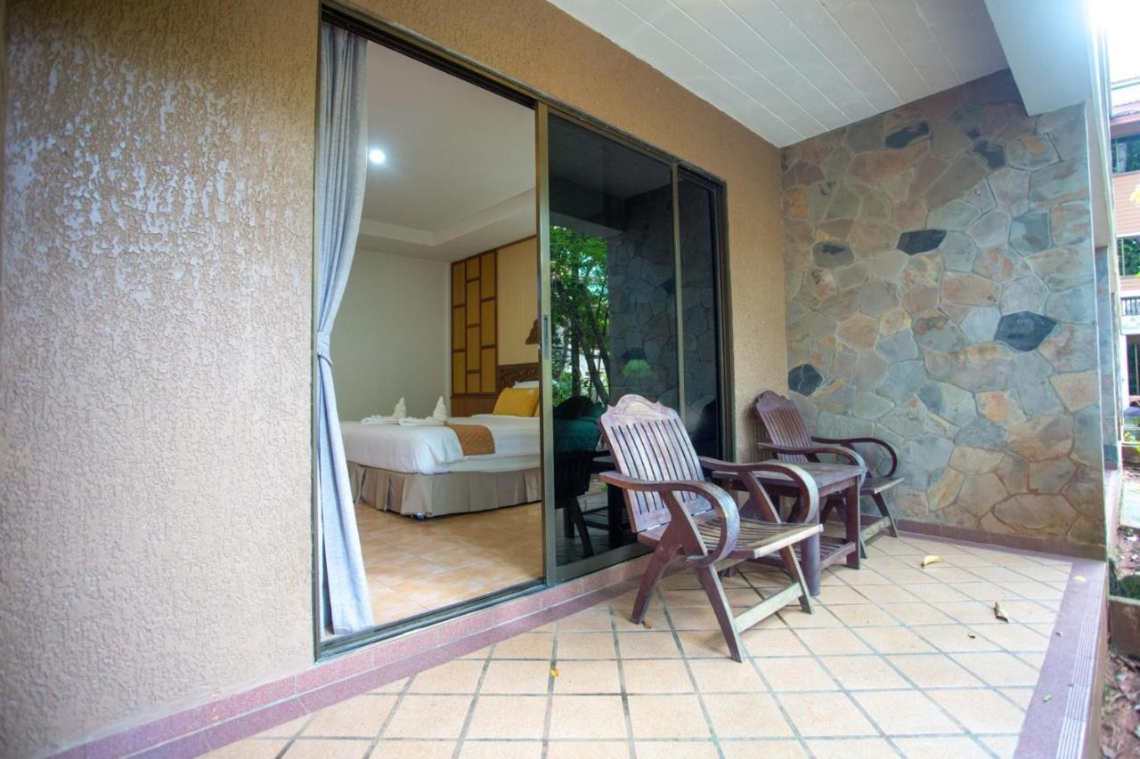 100 Islands & Hotel 3*