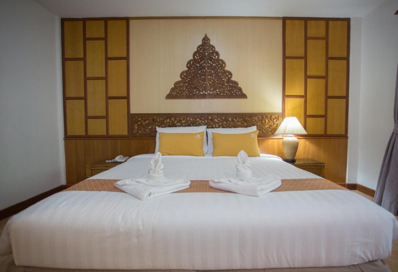 100 Islands & Hotel Surat Thani