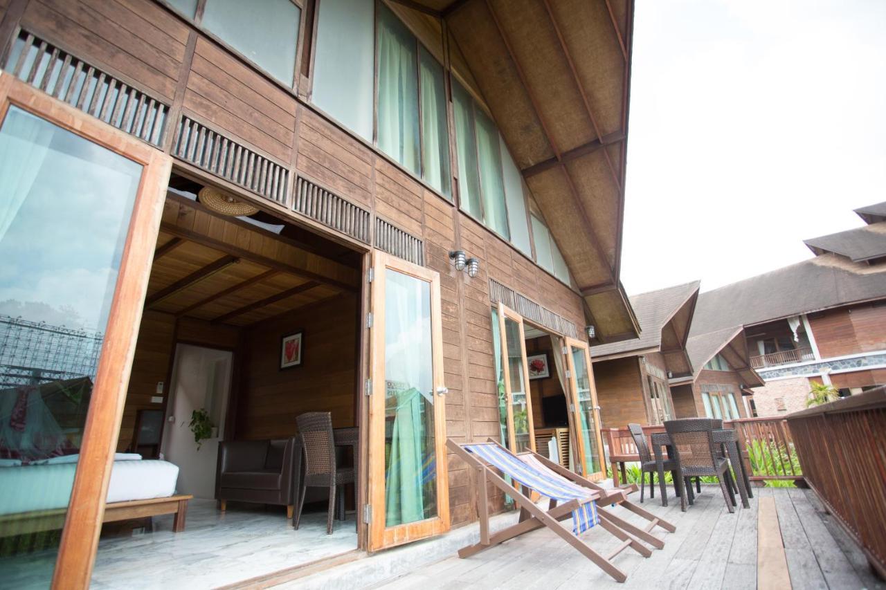 100 Islands & Hotel Surat Thani