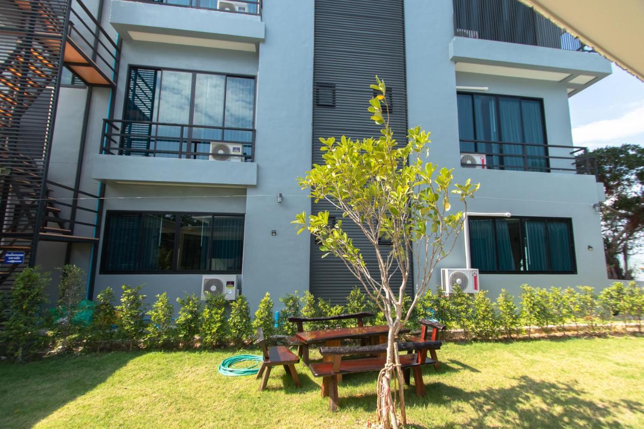 Aownoi Bay Prachuap Khiri Khan