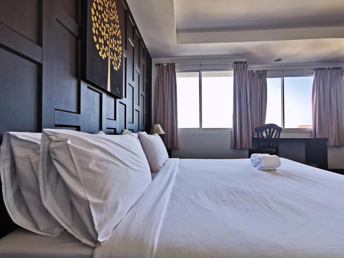 Hotel Nana Buri 3*