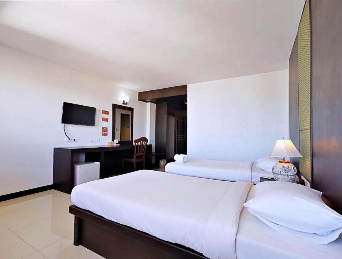 Hotel Nana Buri 3*