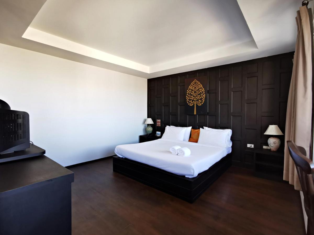 Nana Buri Hotel 3*