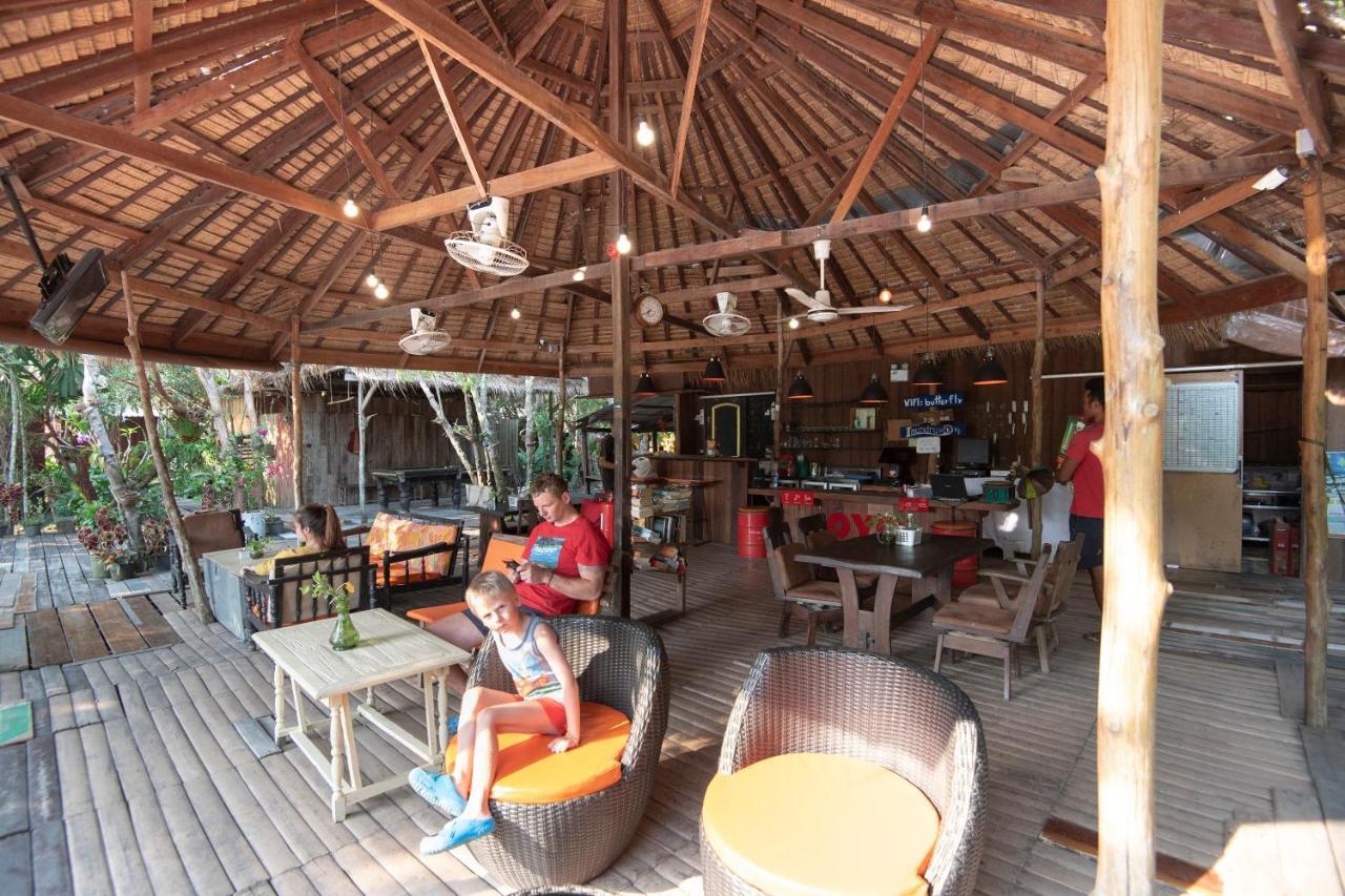Oyo 693 Tree House Hotel 2*