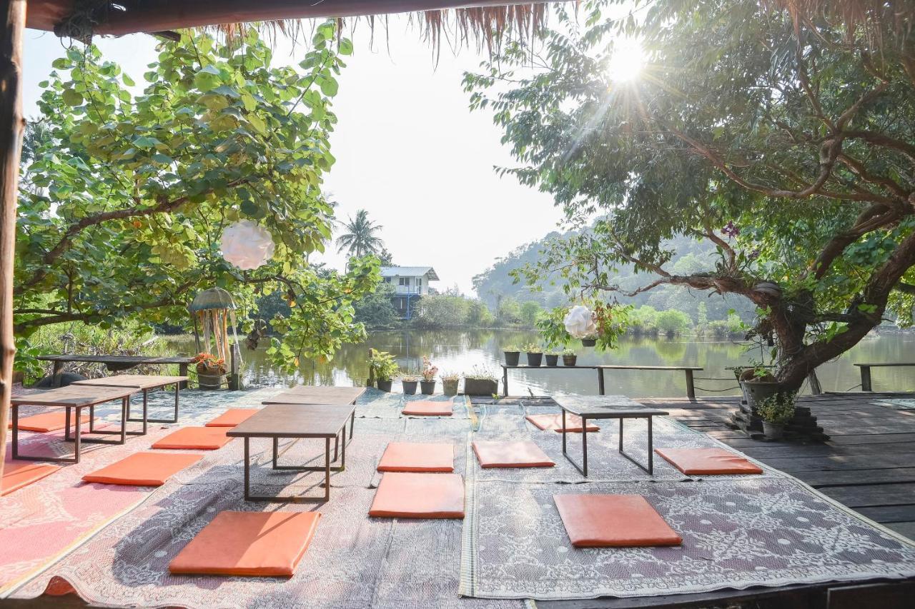 Oyo 693 Tree House Hotel