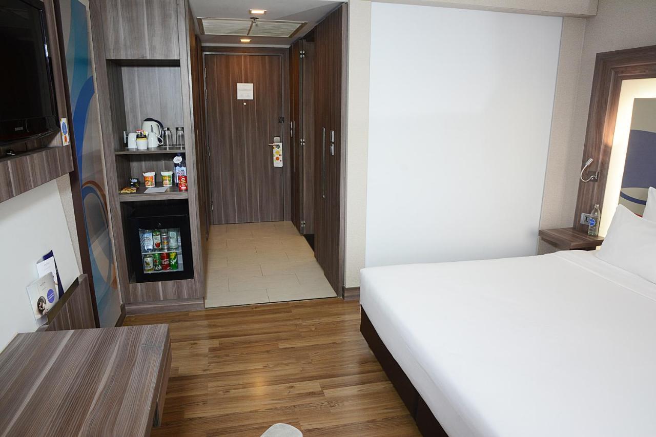 Novotel Bangkok Impact Hotel 4*