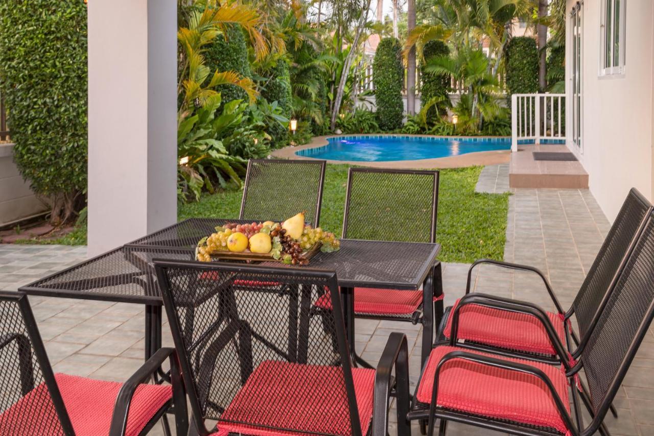 Leelawadee Pool Bbq&pool Party Pousada