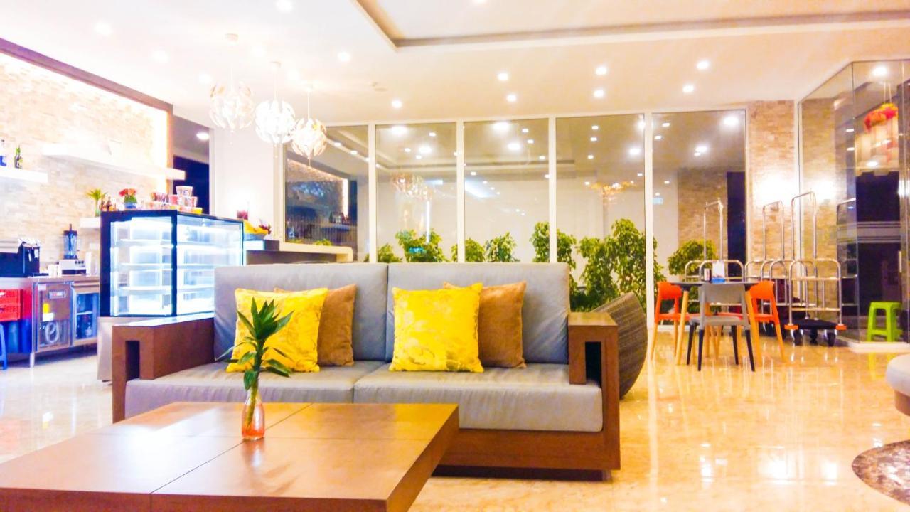 Vareena Palace Pattaya