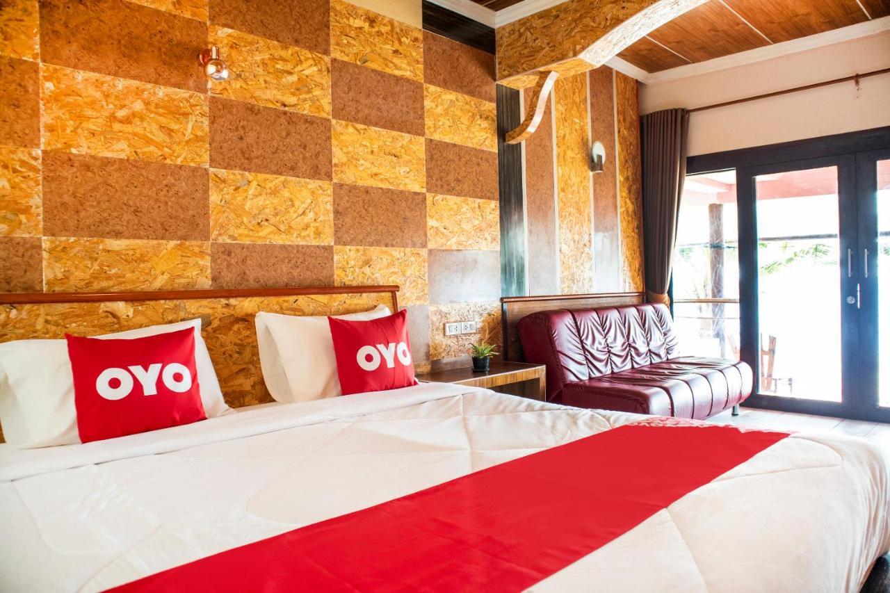 Hotel Oyo 797 Pink House 2*
