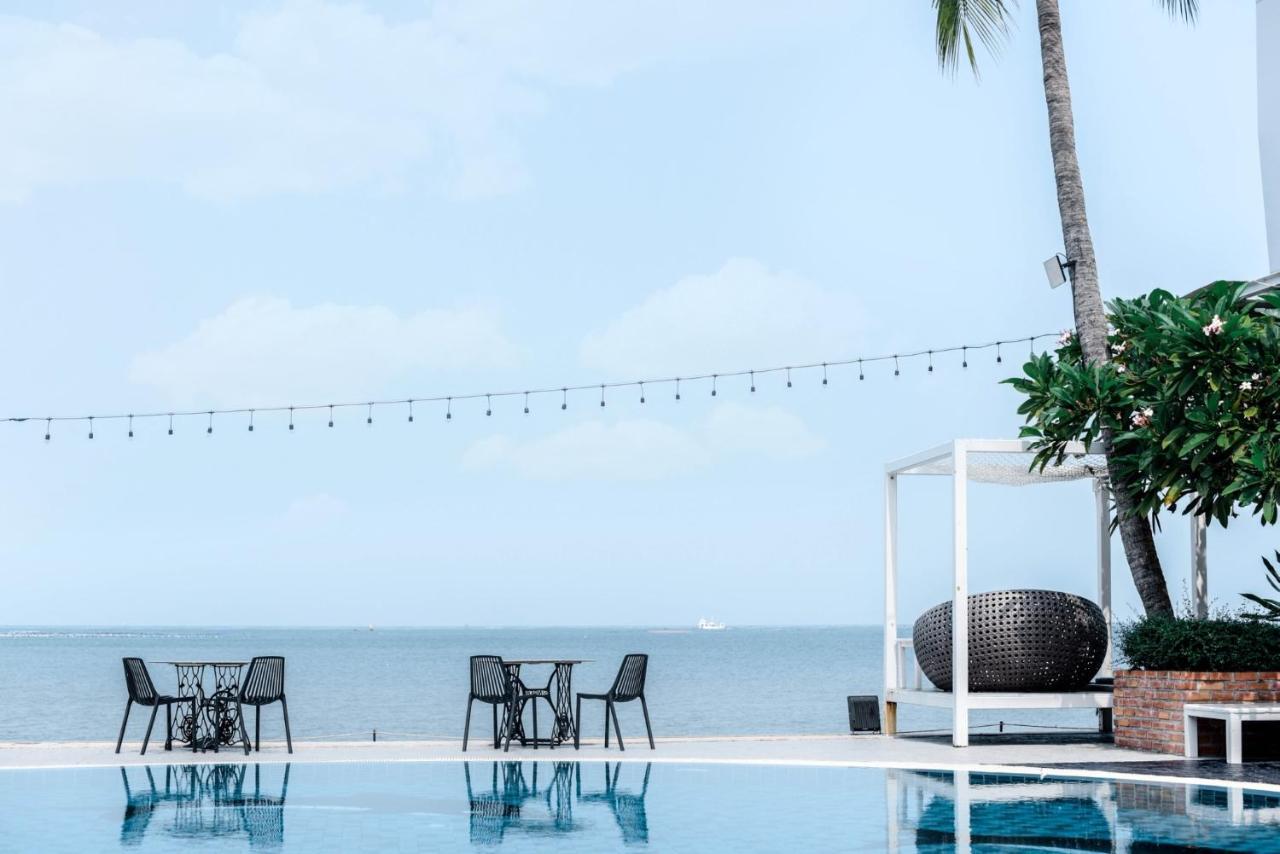 Hotel The Loft Seaside Sriracha Hotel Si Racha